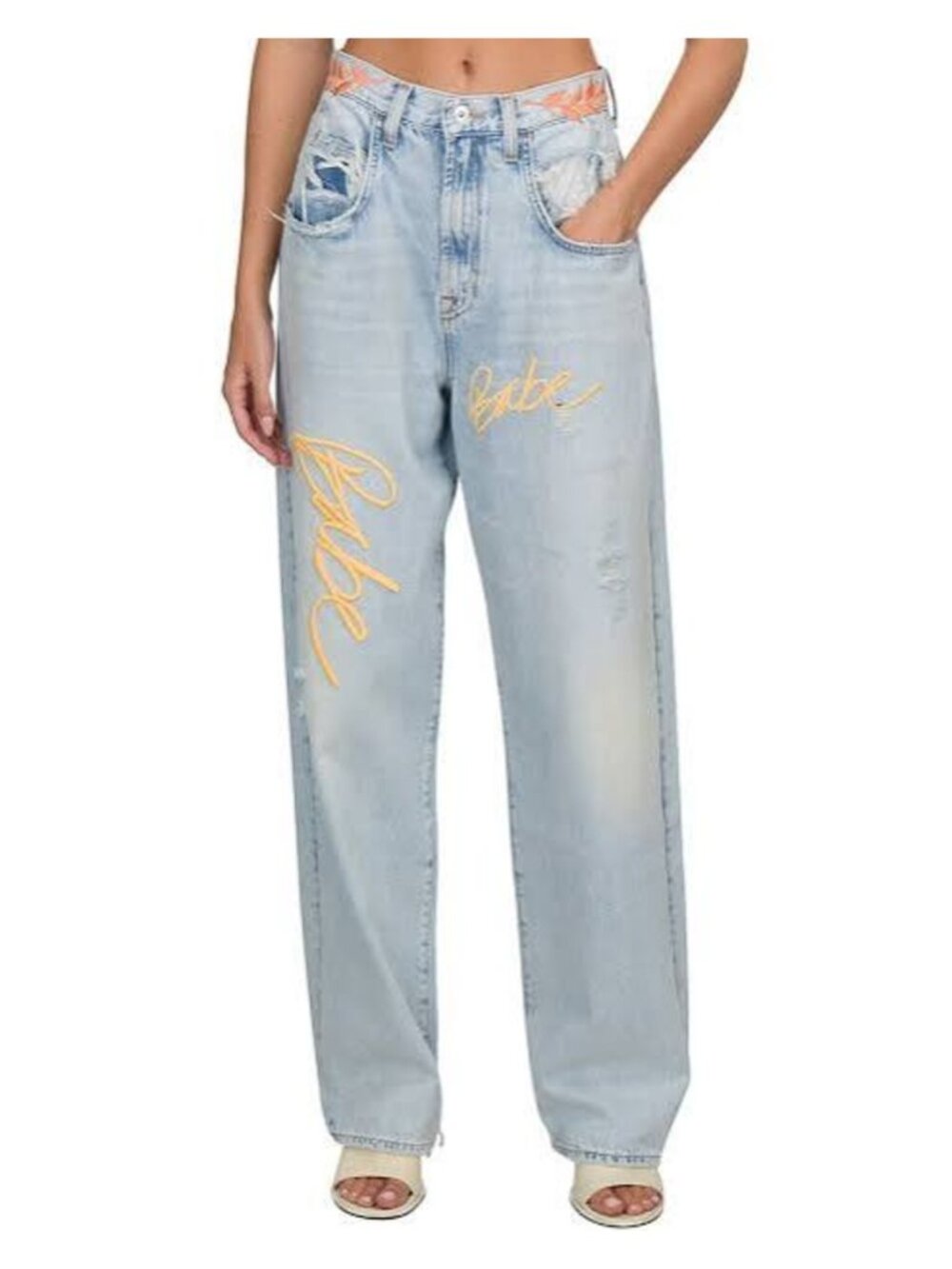7 For All Mankind The Jennifer Light Blue Embroidered Jeans 27 NWT